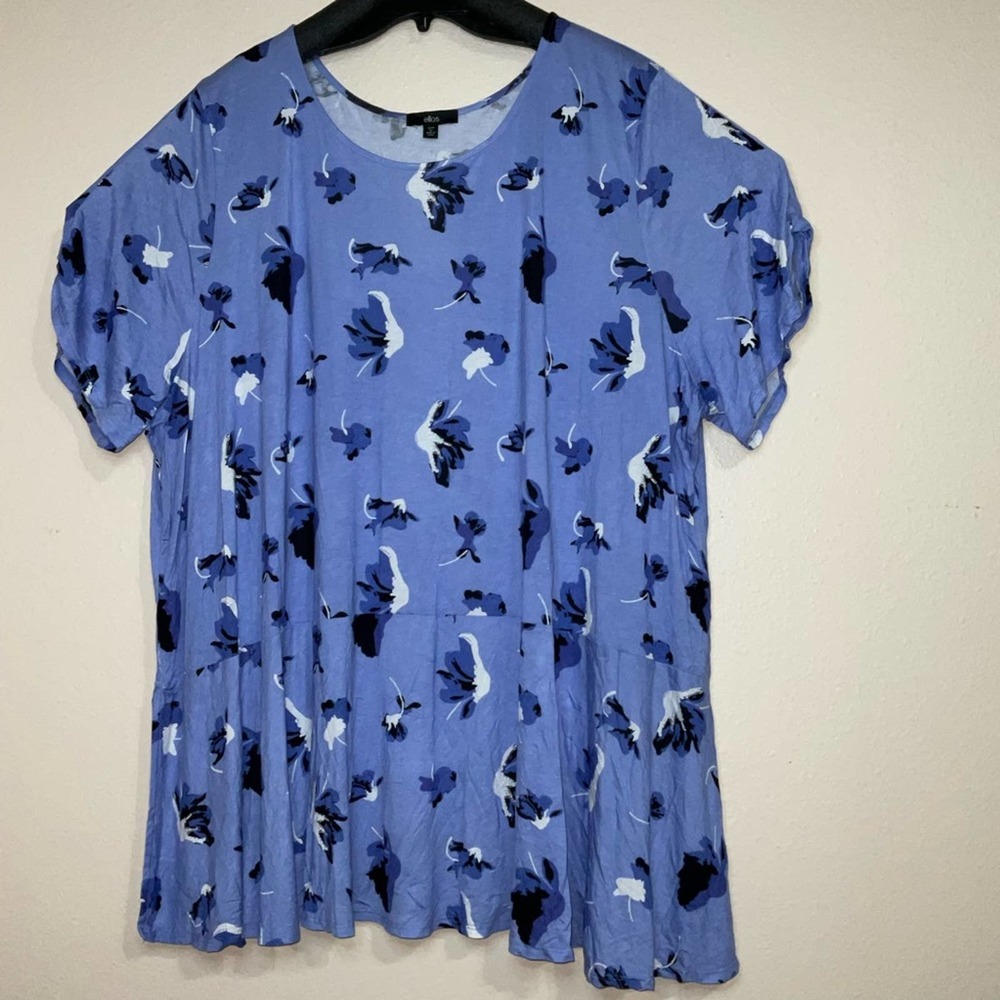 Ellos women’s blue floral long tunic. Plus size 5X. NWT.